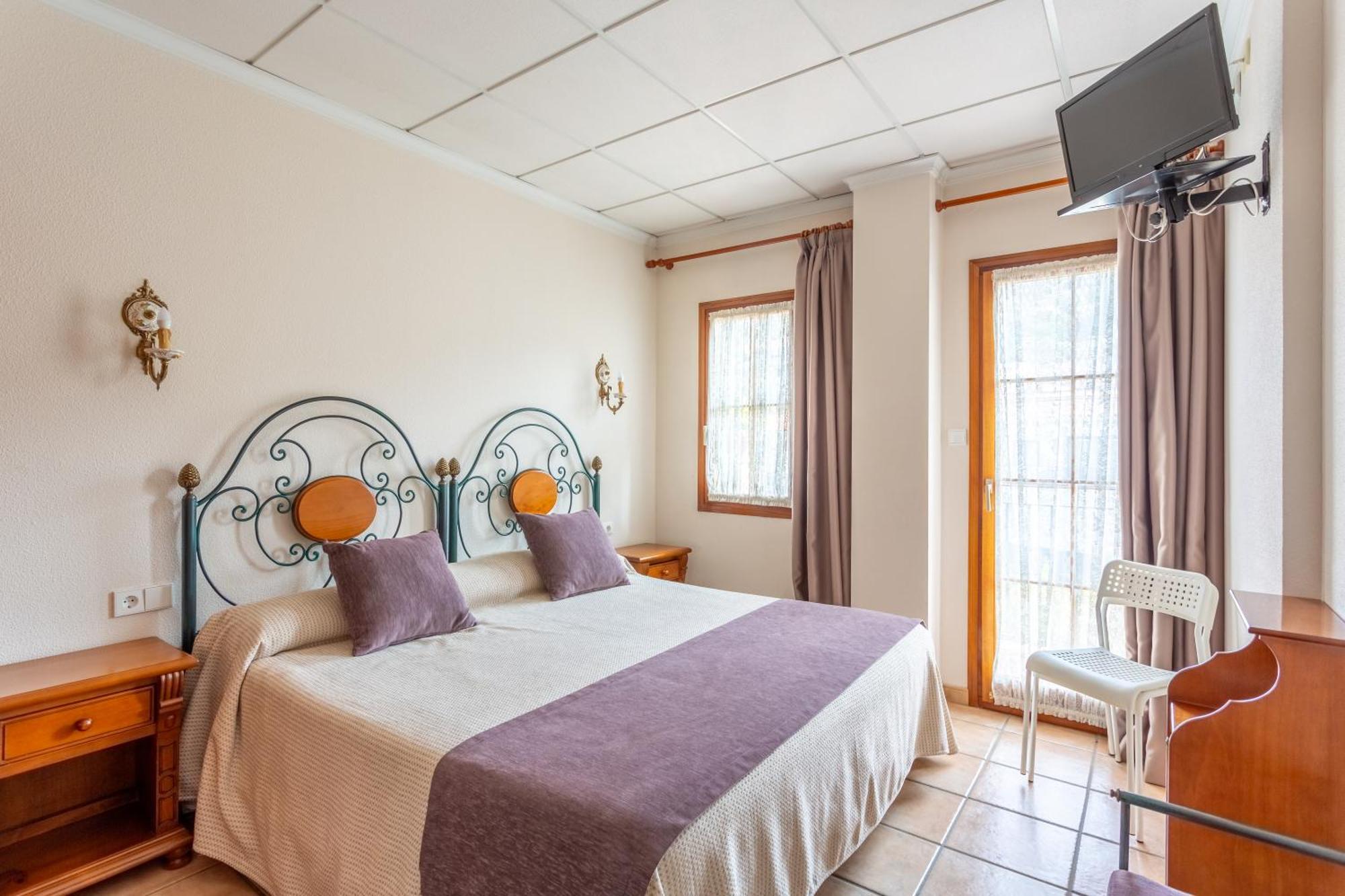Rural Serrella Hotel 2*
